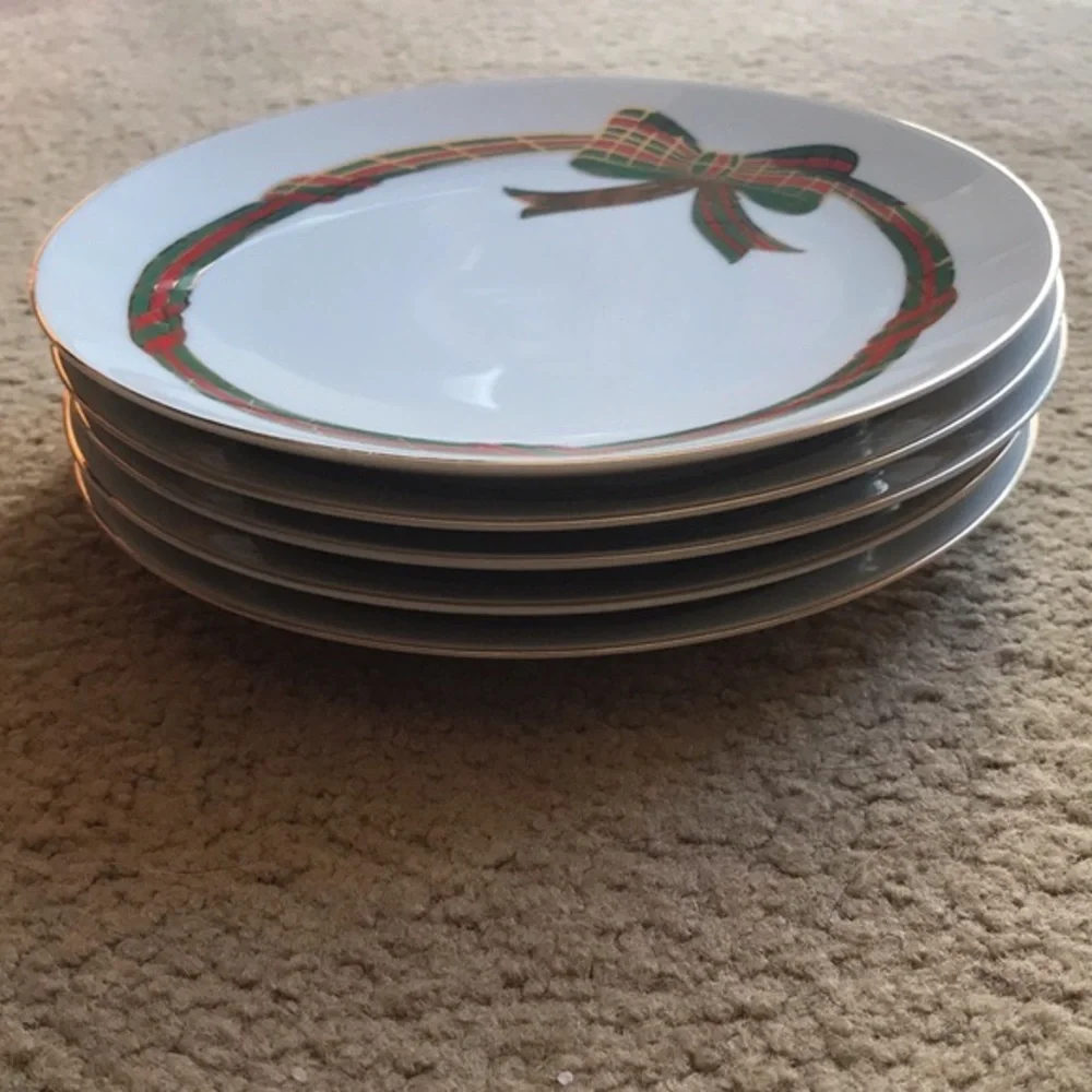 5 Vintage Lefton Desert Plates in Ribbonia Christmas Pattern